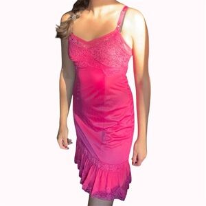 Beautiful 1950s pink lace slip dress!